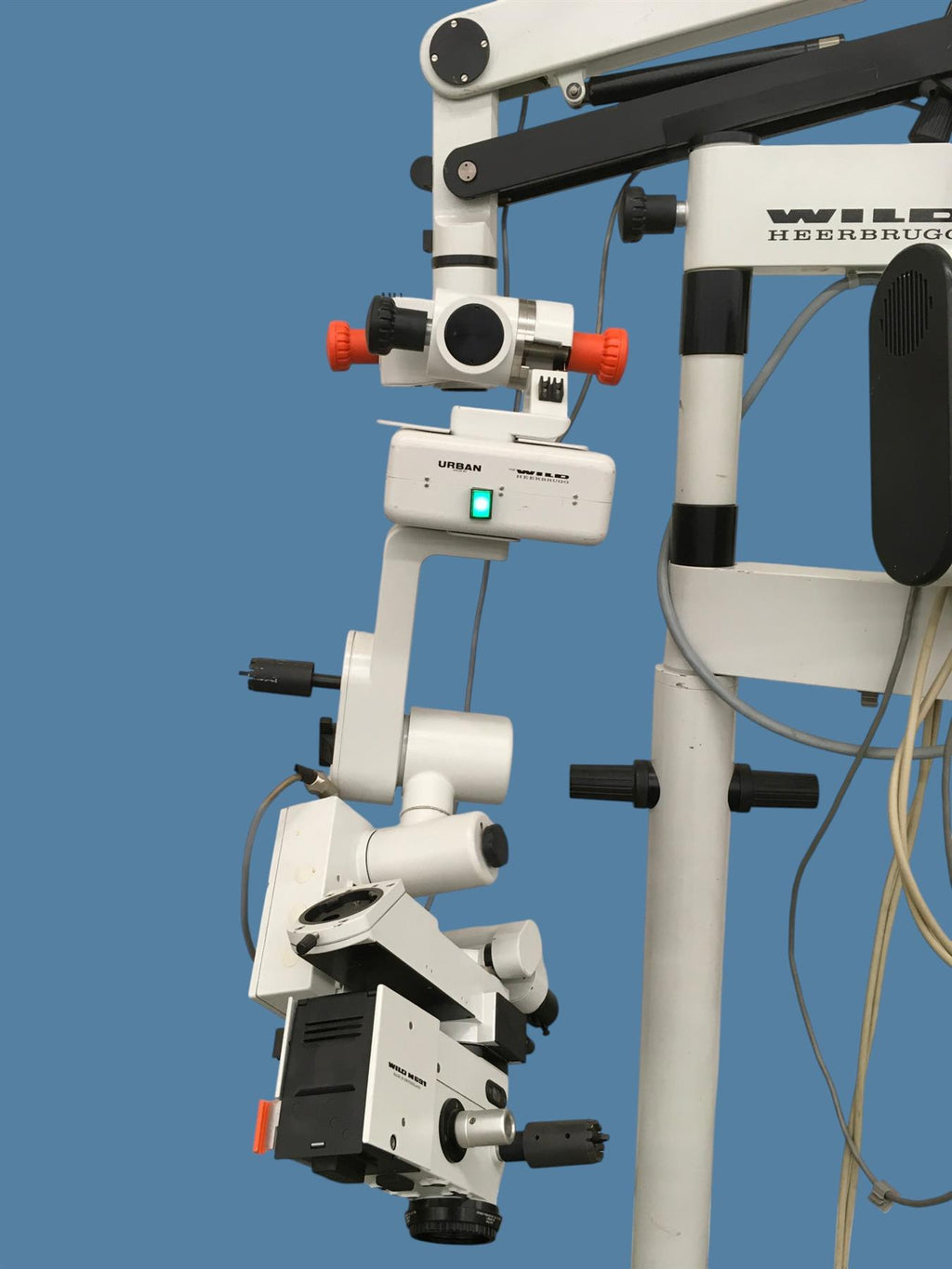 Wild Heerbrugg M691 Surgical Microscope on MS-C / MEL 48 Motorized Stand - Read