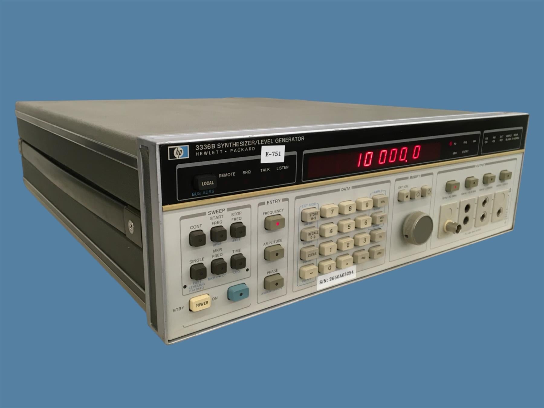 Hewlett-Packard 3336B Synthesizer/Level Generator