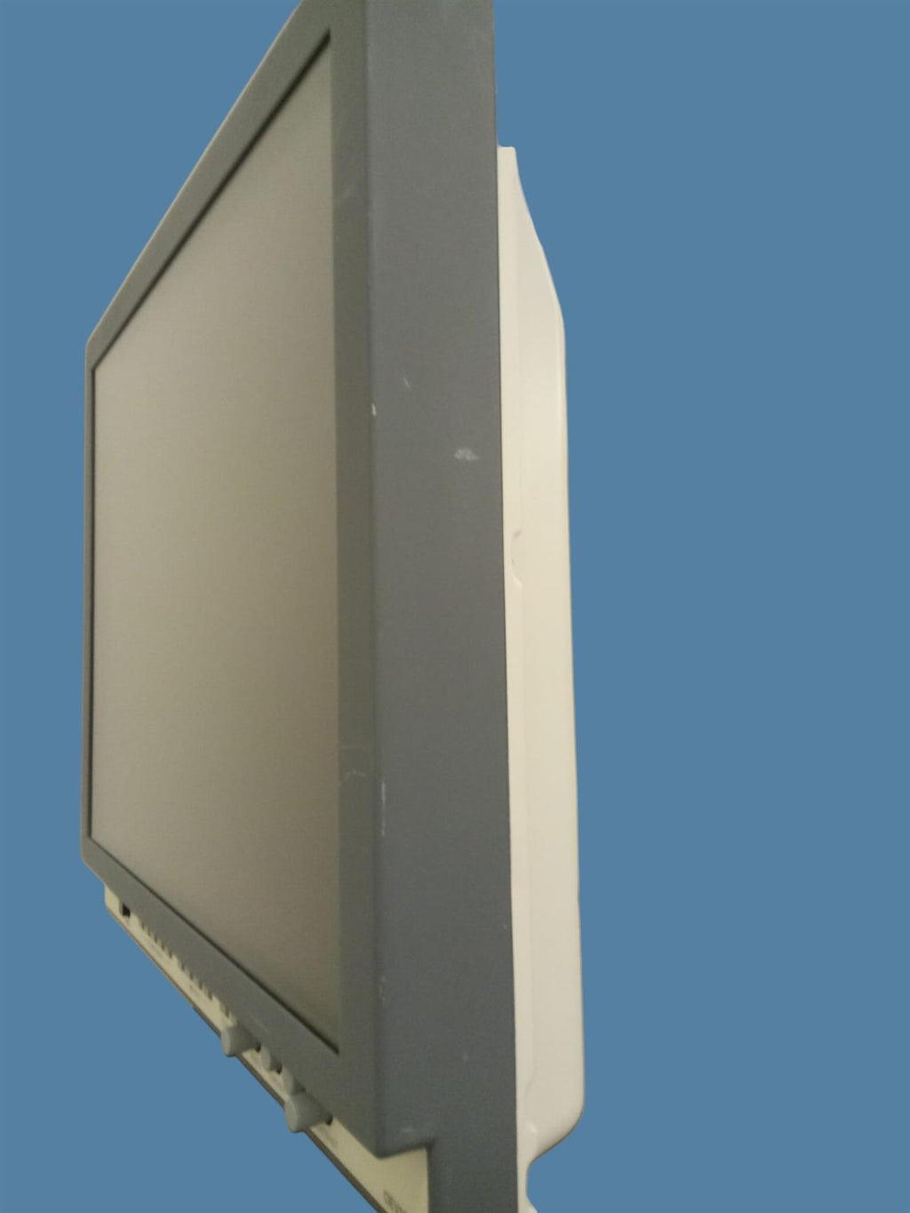 Olympus OEV191H High Definition LCD Monitor w/ Variable Height Rolling Stand
