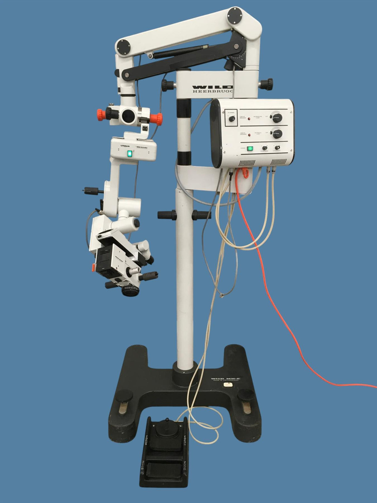 Wild Heerbrugg M691 Surgical Microscope on MS-C / MEL 48 Motorized Stand - Read