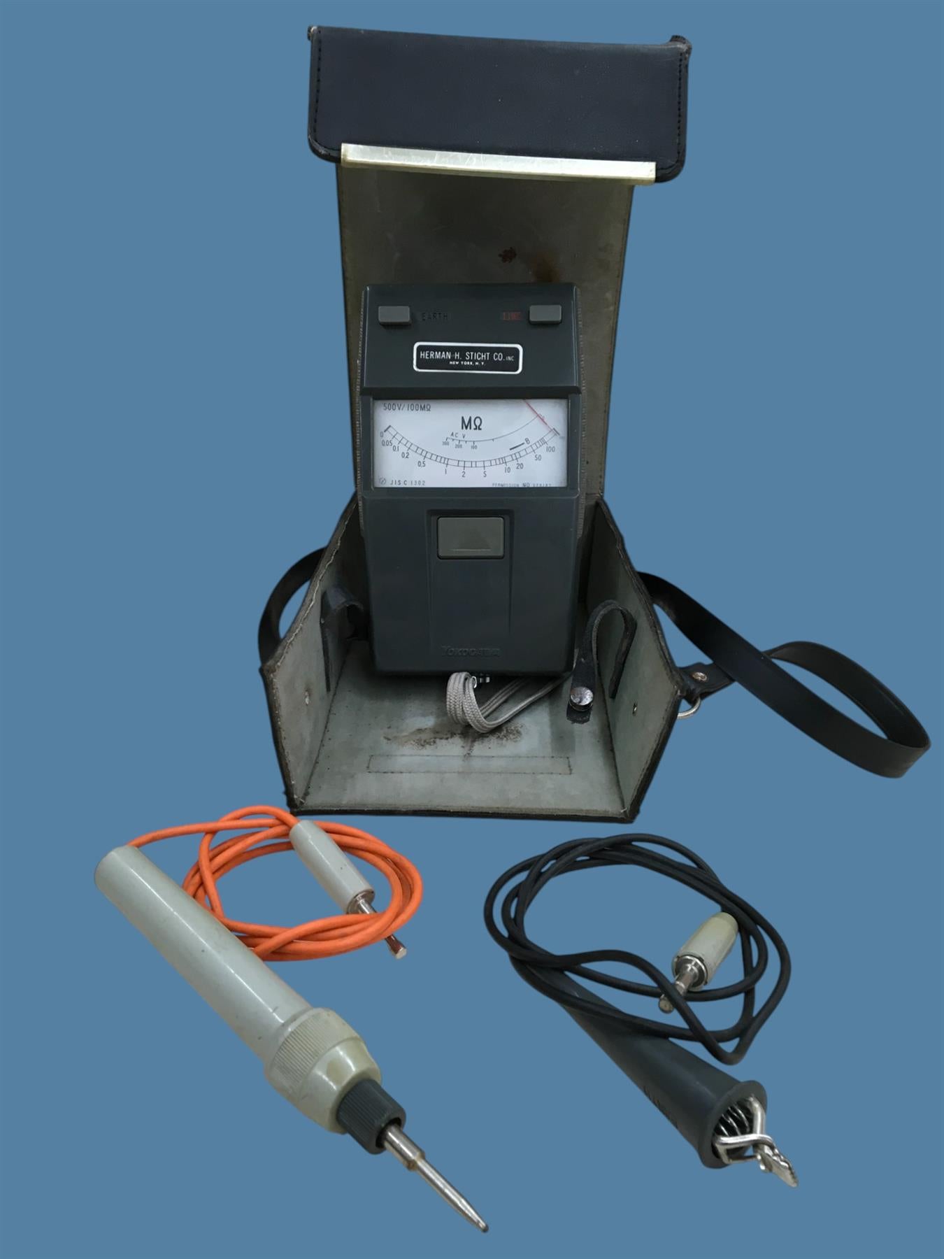 Yokogawa YEW 3213-13 Insulation Resistance Tester w/ Holder & Leads