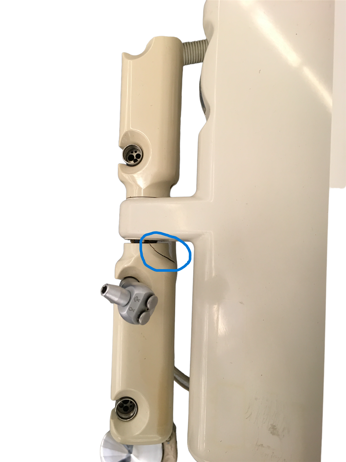 Adec 1040 dental chair w/ Adec Cascade 2671 Duo Cart Delivery System