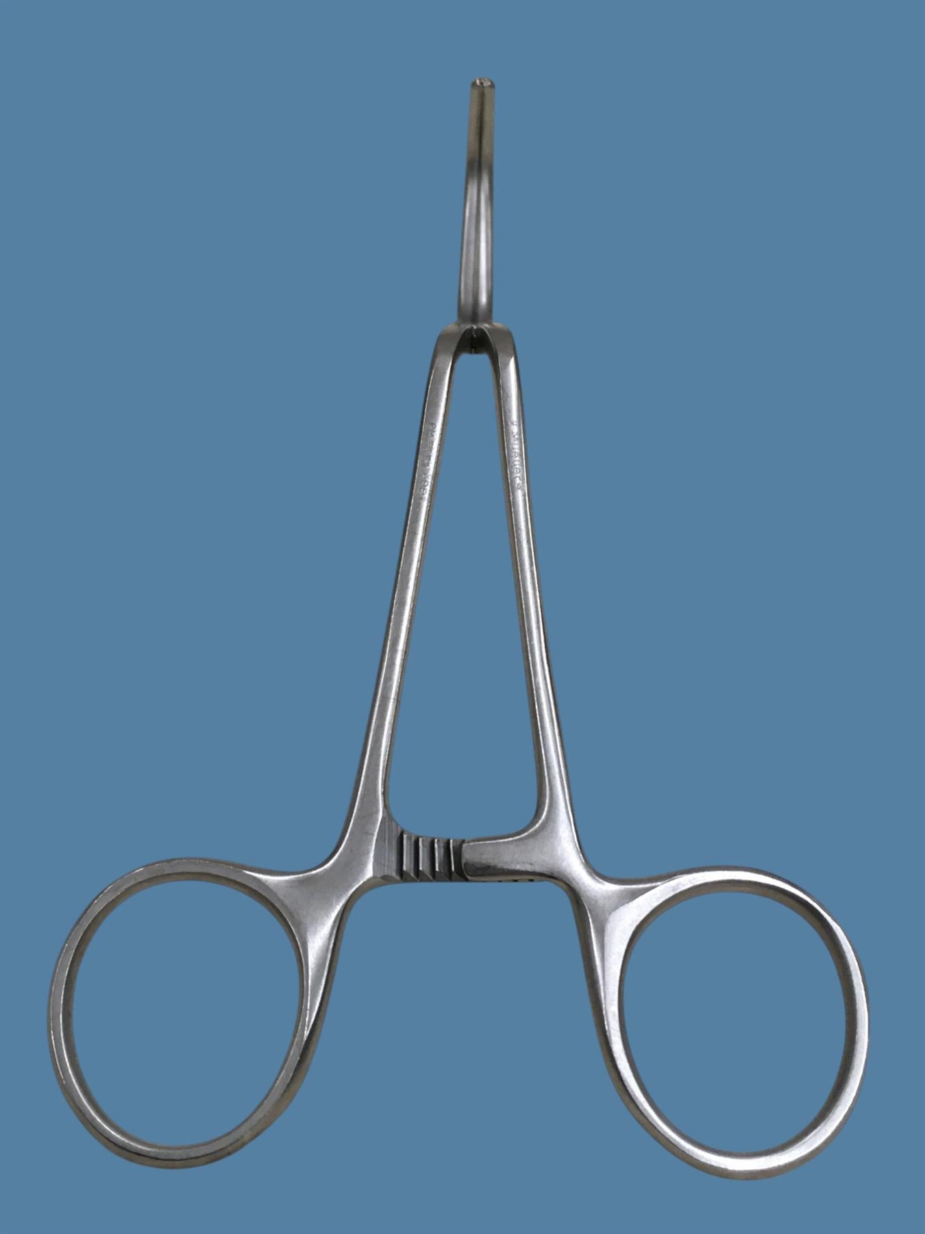 V. Mueller CH 7351 XRBT Kay Clamp, DeBakey Jaws, 8"