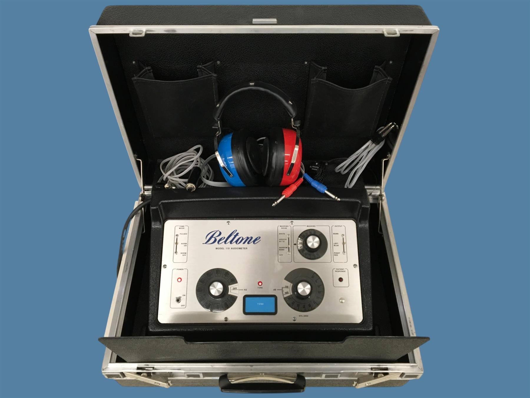 Beltone Model 110 Audiometer w/ Audiocups Amplivox Headphones, Case, Accessories