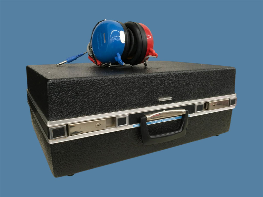 Beltone Model 110 Audiometer w/ Audiocups Amplivox Headphones, Case, Accessories