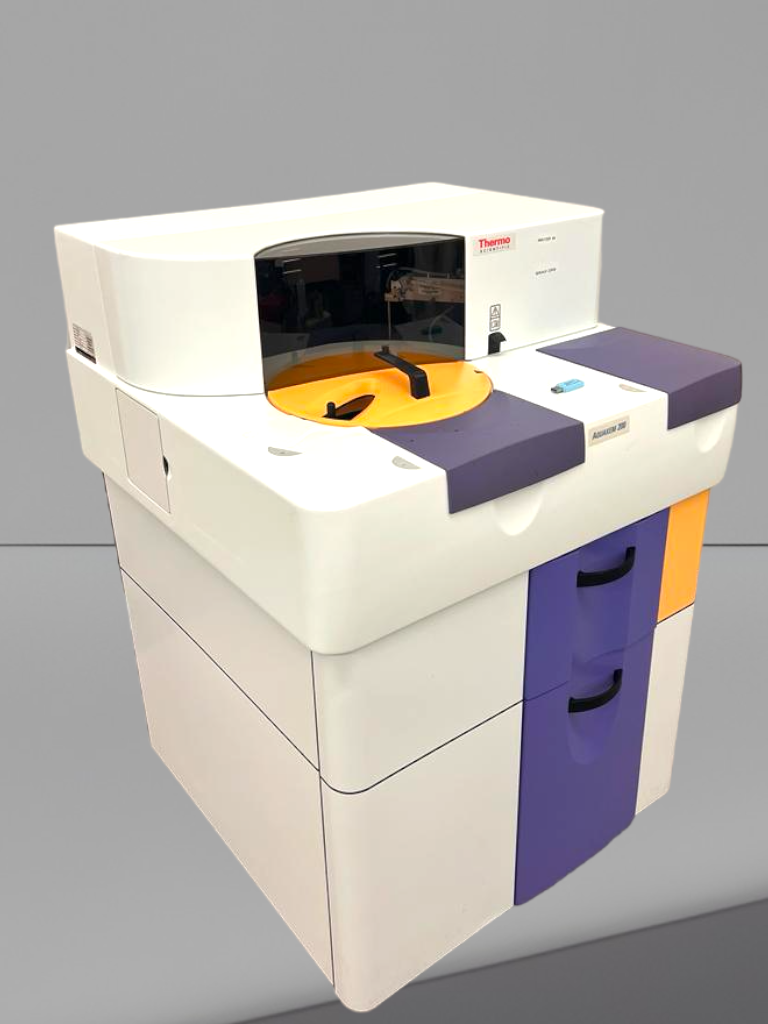 Thermo Scientific Aquakem 200 Photometric Analyzer REF 984206 Type 937