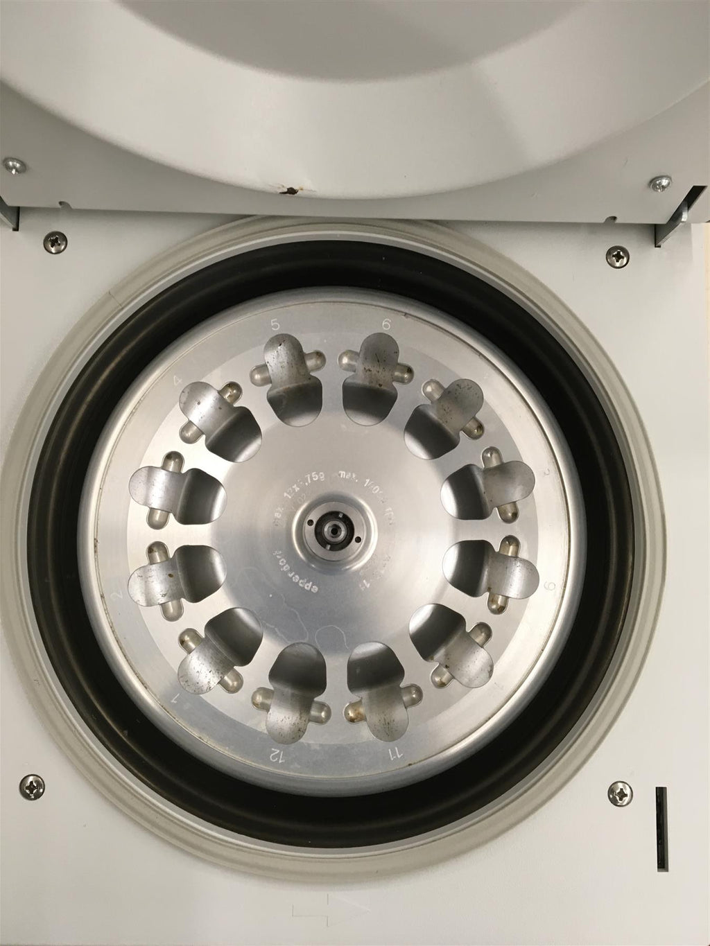 Eppendorf 5417C Centrifuge w/A-12-11Rotor