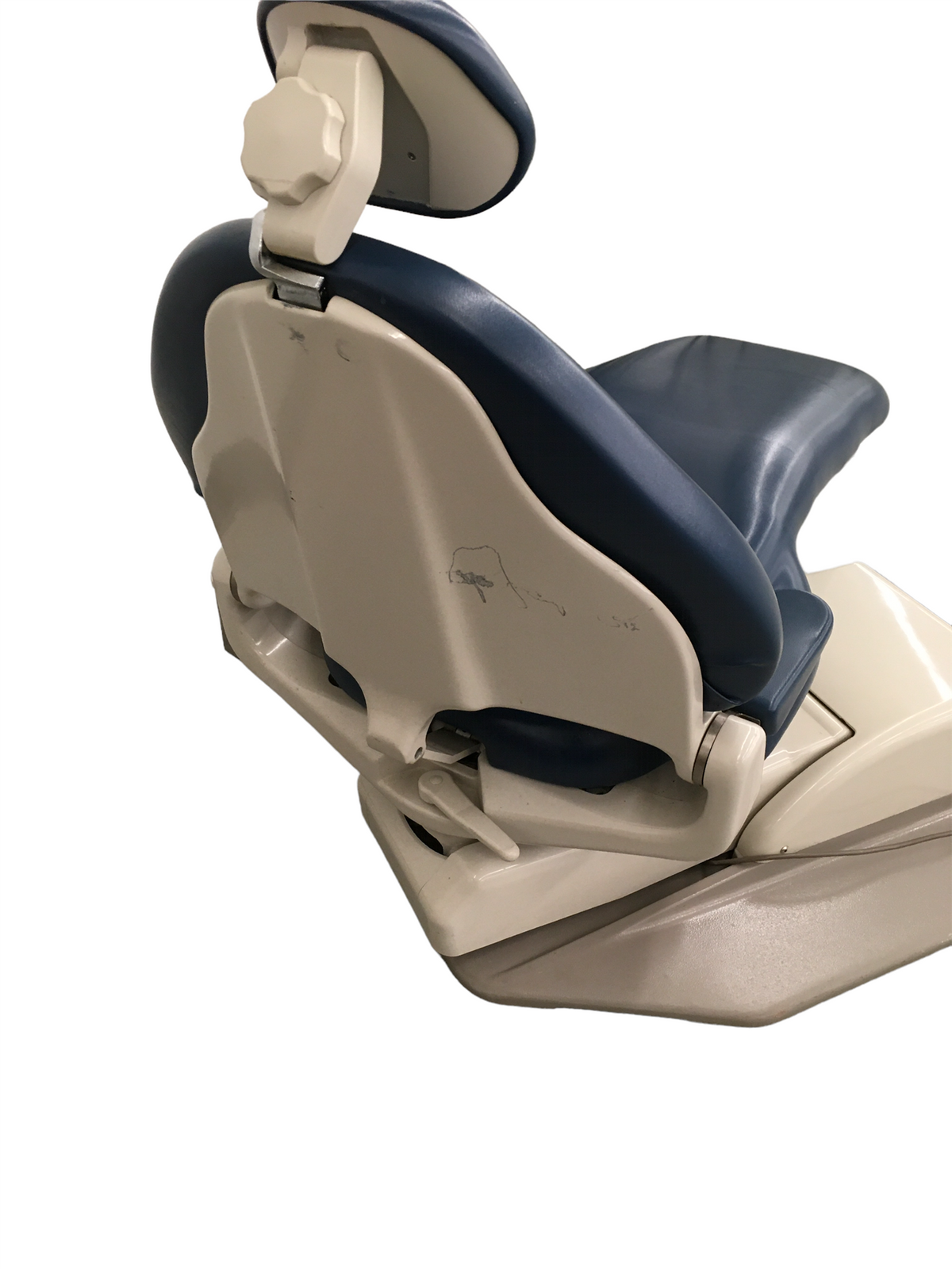 Adec 1040 dental chair w/ Adec Cascade 2671 Duo Cart Delivery System