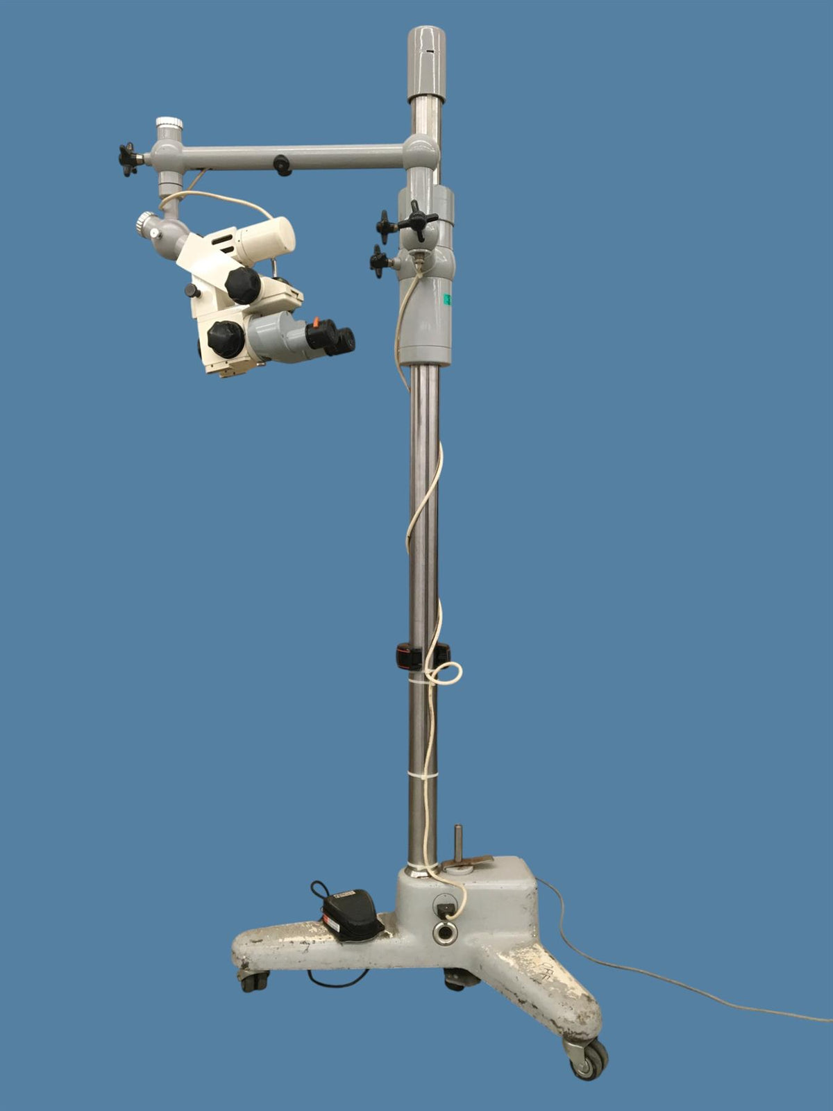 Carl Zeiss 5190 Colposcope w/ K120/76 Arm, Rolling Stand & Power Footswitch