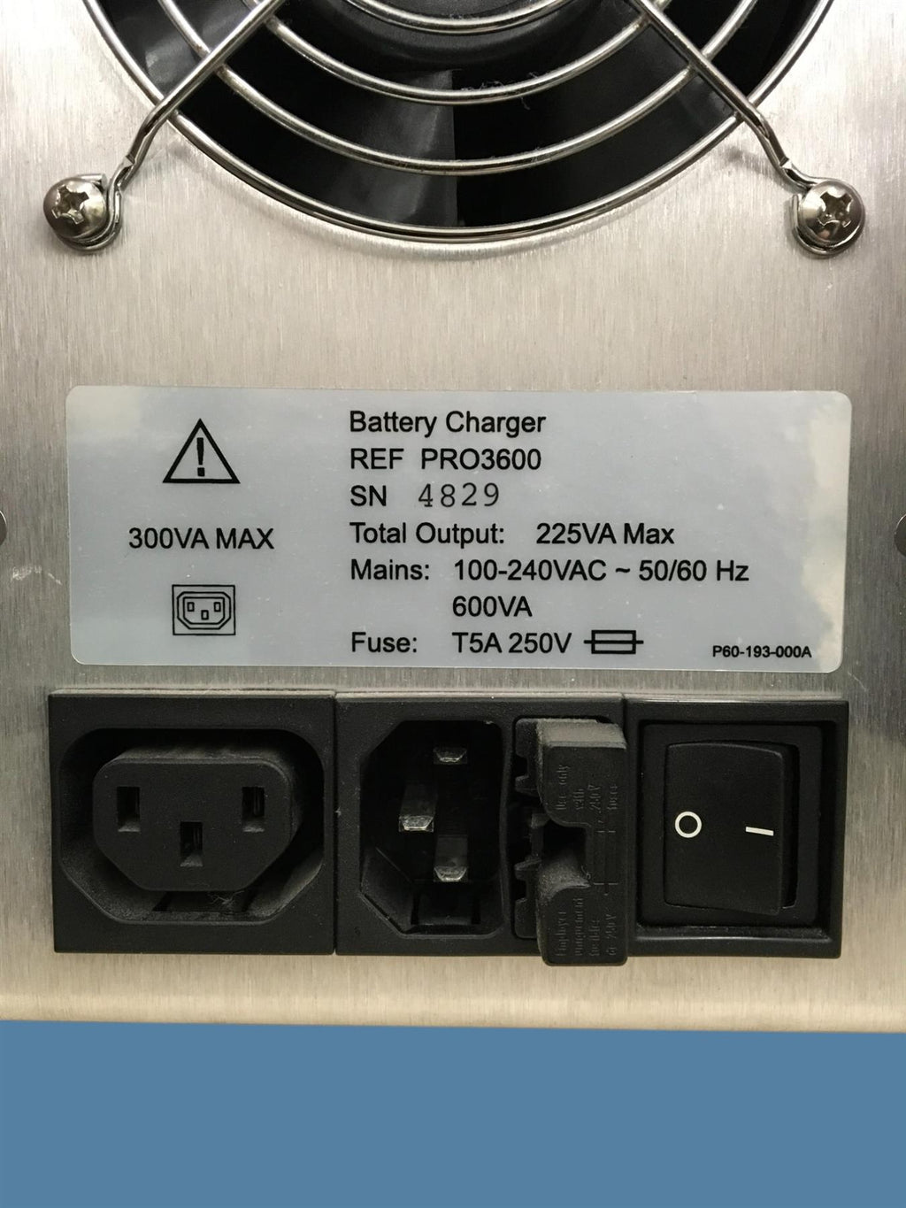 Linvatec Hall Surgical PRO3600 Battery Charger