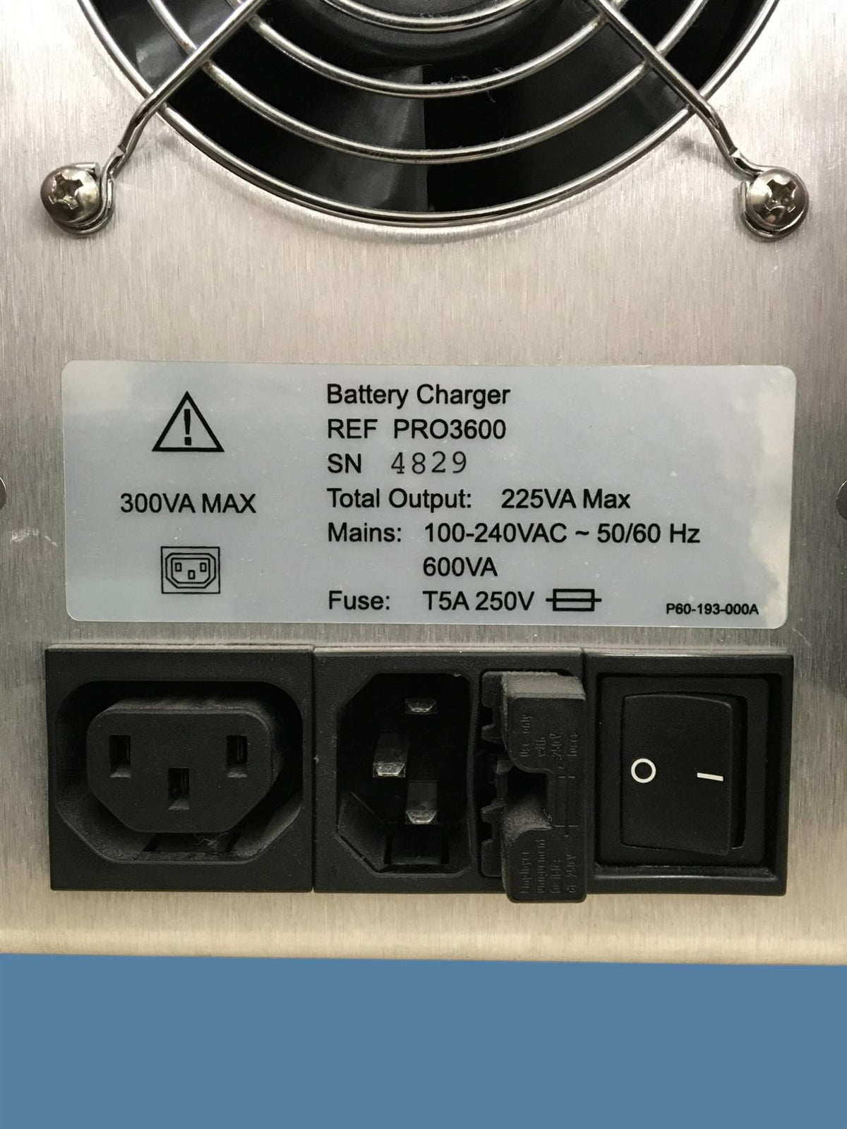 Linvatec Hall Surgical PRO3600 Battery Charger
