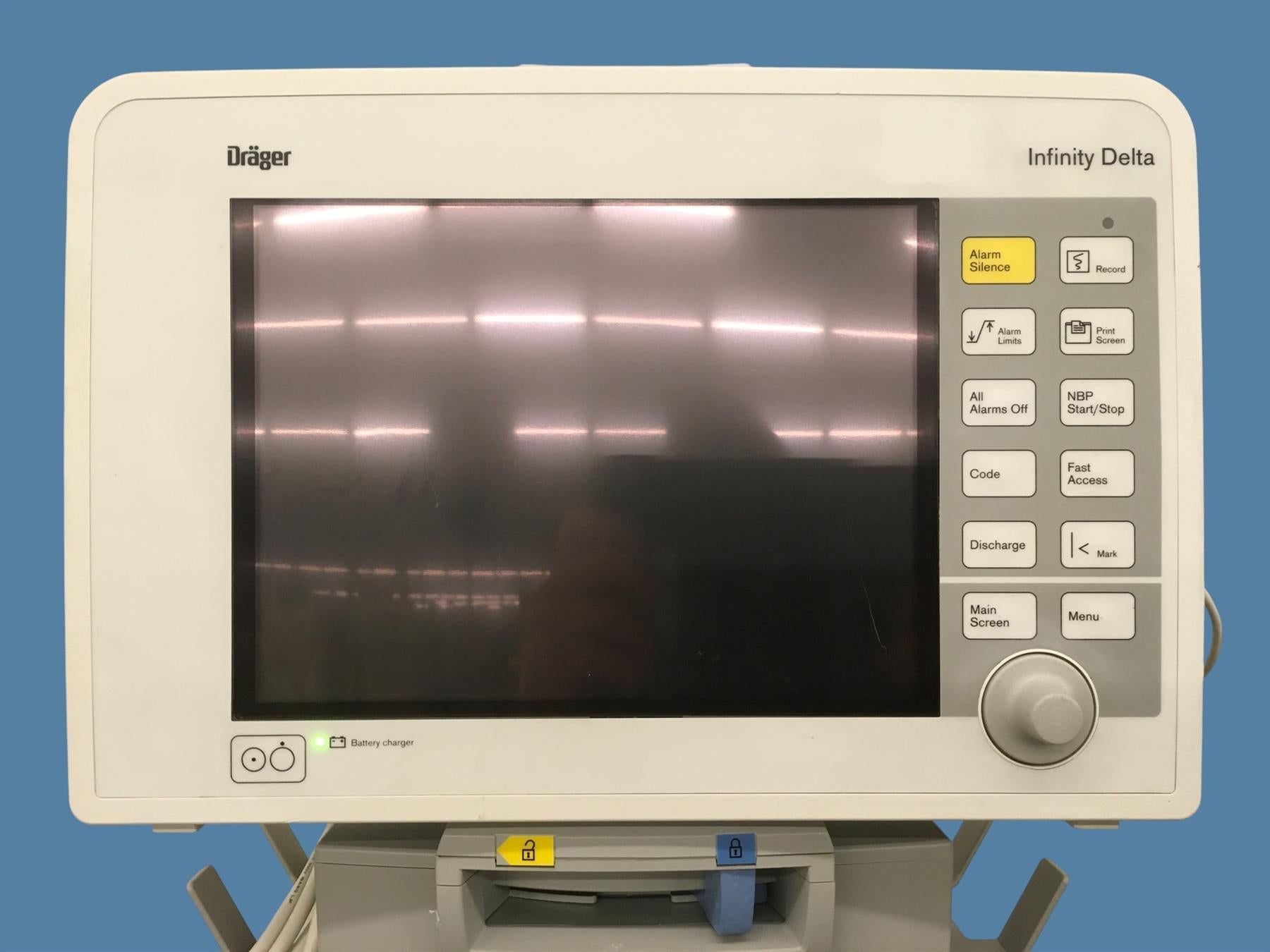 Dräger Infinity Delta MS18597-48 (2014) | Masimo SET | Stand | Dock | READ DESC