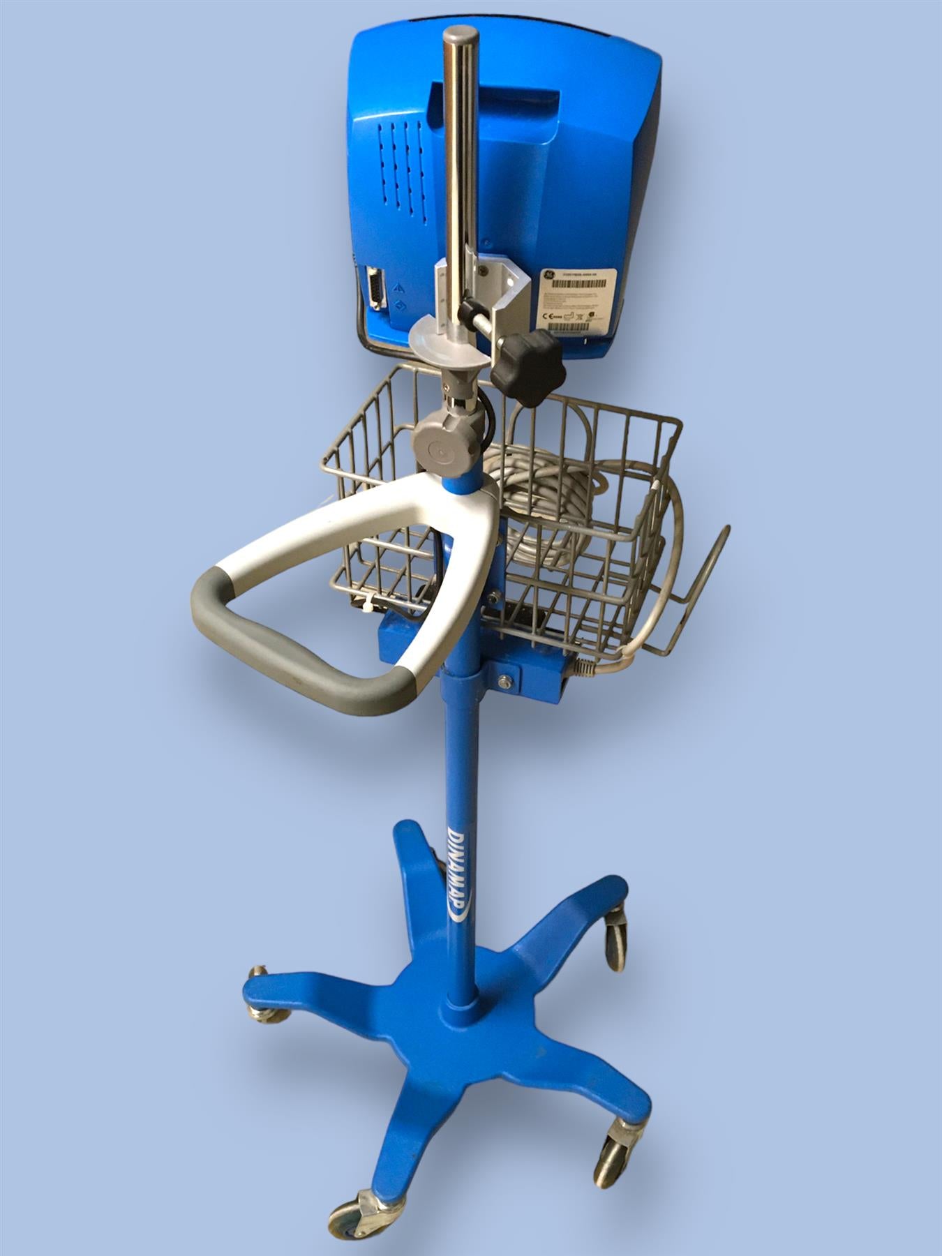 GE Dinamap CareScape Vital Signs Monitor NIBP, SpO2 Temp W/Rolling Cart V100/2038021-001 Product descriptions by channel: Add New Delete SourceSubSourceDescription EBAYmedicapro_US