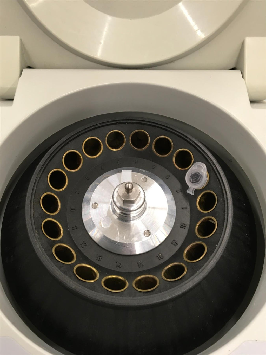 STI Inc. Micro 12 High Performance Separation Microcentrifuge