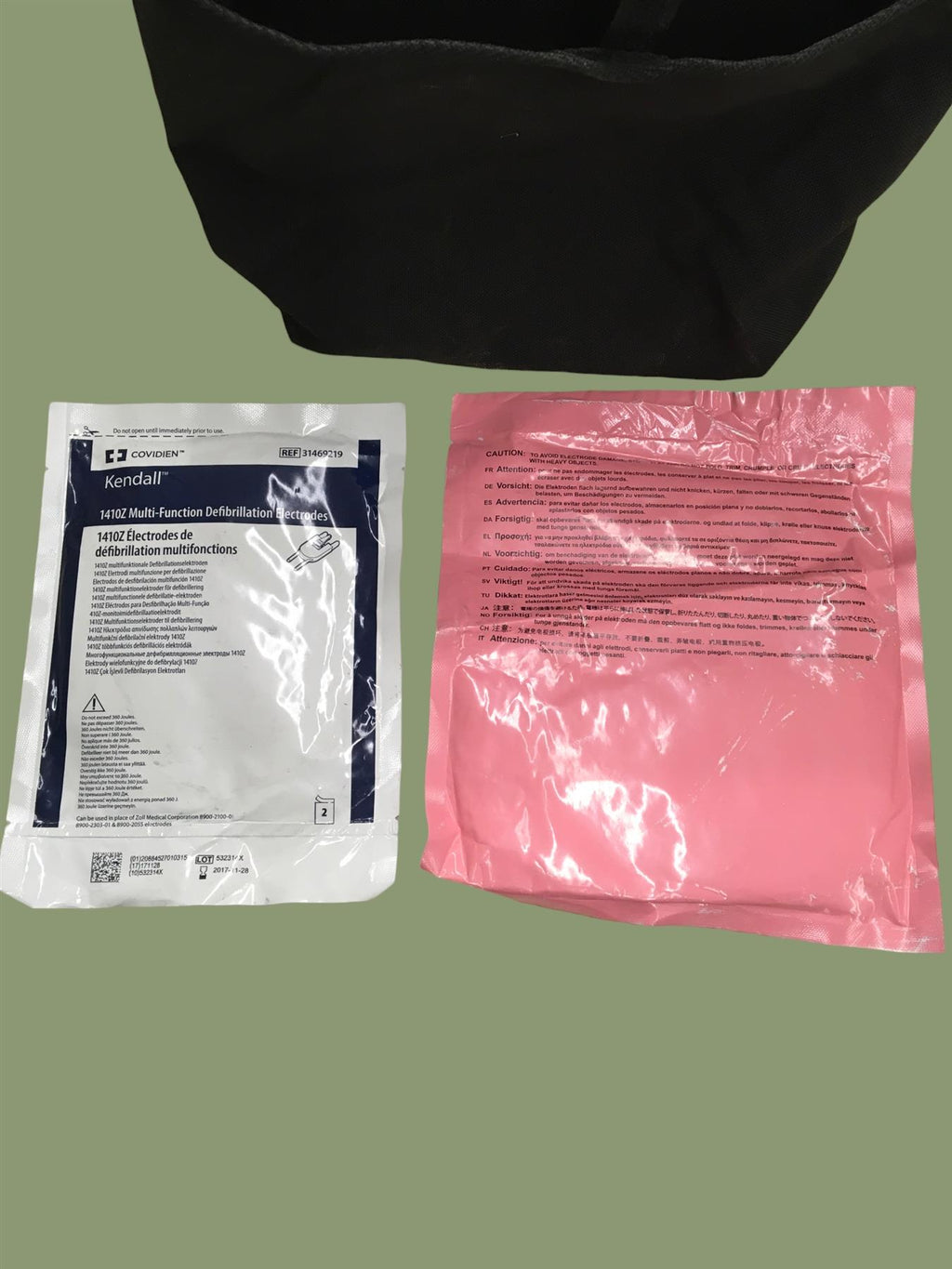 Zoll AED Plus Defibrillator Kit