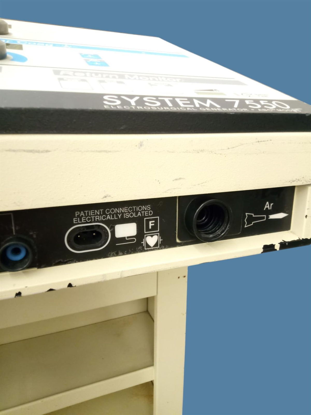 ConMed System 7550 Electrosurgical Generator Unit w/ 3 Footswitches