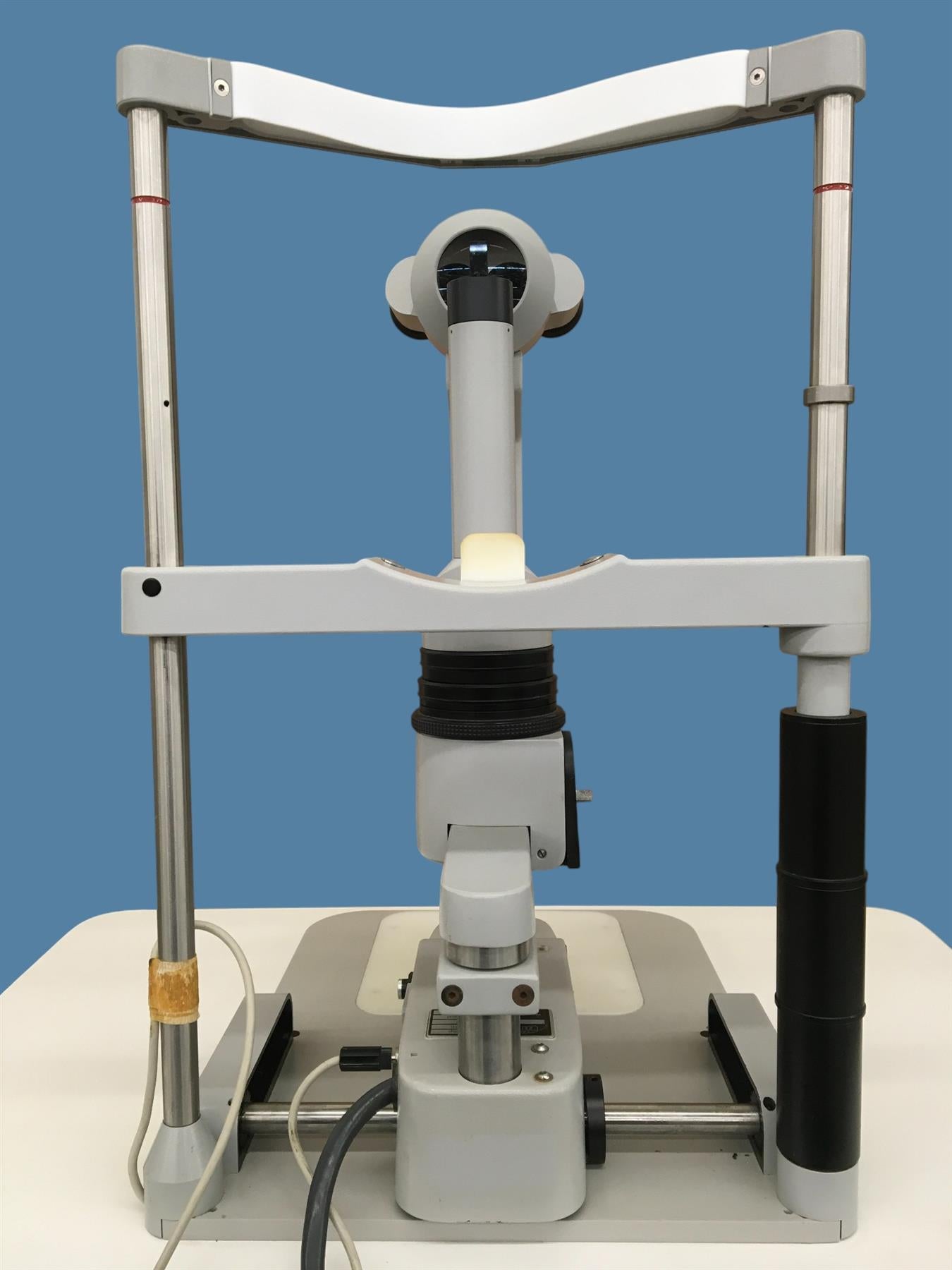 Carl Zeiss 10 SL Slit Lamp w/ OK=19x, ƒ T = 80 Binocular Eyepiece w/ Cart/Stand