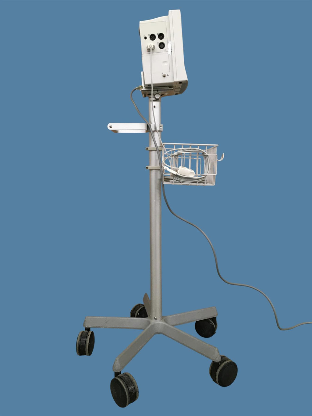 Datascope Passport 2 w/ Rolling Stand, MasimoSET Finger Sensor & NIBP Hose
