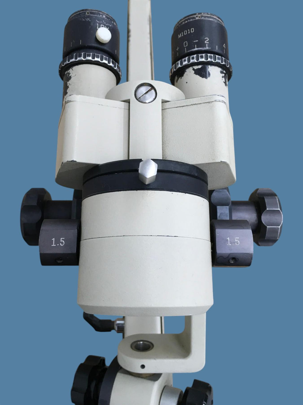 Storz Urban US-1 Surgical Microscope w/ M-703W Power Supply, M1010 Eyepieces