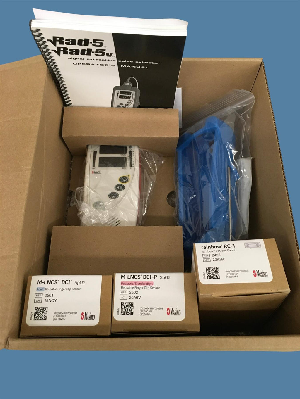 Masimo RAD-5v Pulse Oximeter Kit 9711 w/ DCI 2501 & DCI-P 2502 Sensors (New)