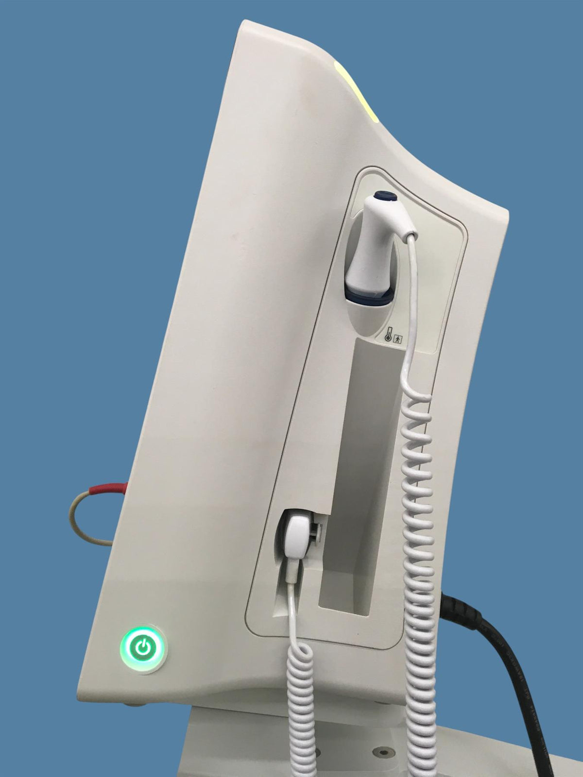 Masimo ROOT Patient Monitor w/ Radical-7 Oximeter & Radius PPG w/ Cart, Cables