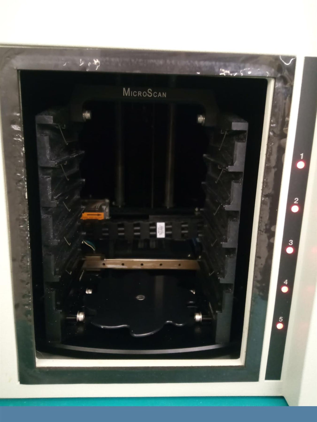 Siemens MicroScan WalkAway 40 Plus Diagnostic Microbiology ID/AST System